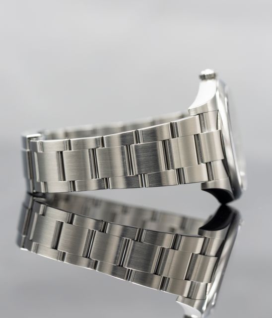 Rolex Oyster Perpetual 114300 Image 2